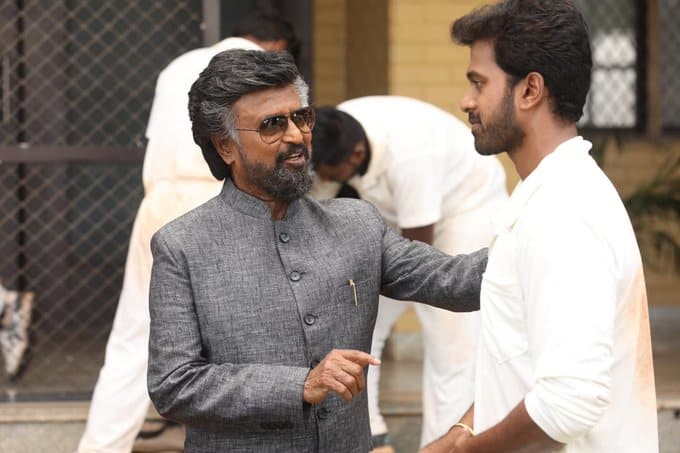 ரஜினிகாந்த் கேமியோ ரோலில் நடிக்க, விஷ்னு விஷால், விக்ராந்த் உள்ளிட்டோர் நடிப்பில் உருவாகியுள்ளது இத்திரைப்படம்.