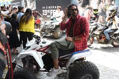 Crakk Trailer Launch Event: विद्युत जामवाल ने नोरा फतेही के साथ ली धांसू एंट्री...तो अर्जुन रामपाल ने कूल लुक में दिखाया स्वैग, देखें तस्वीरें