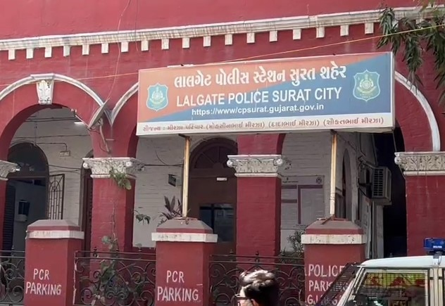 Surat: સફાઈકર્મીની નોકરી માટે ગ્રેજ્યુએટ યુવાનોએ 7 પાસનું પરિણામ બતાવ્યું, પોલીસ ફરિયાદ નોંધાઈ