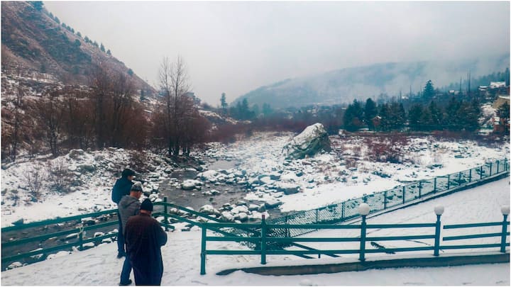 जबकि दक्षिण कश्मीर का पहलगाम, जो वार्षिक अमरनाथ यात्रा के लिए आधार शिविर है, वहां  गुरुवार रात घाटी में सबसे कम तापमान दर्ज किया गया जो कि शून्य से 10.3 डिग्री सेल्सियस नीचे था. (फाइल फोटो)