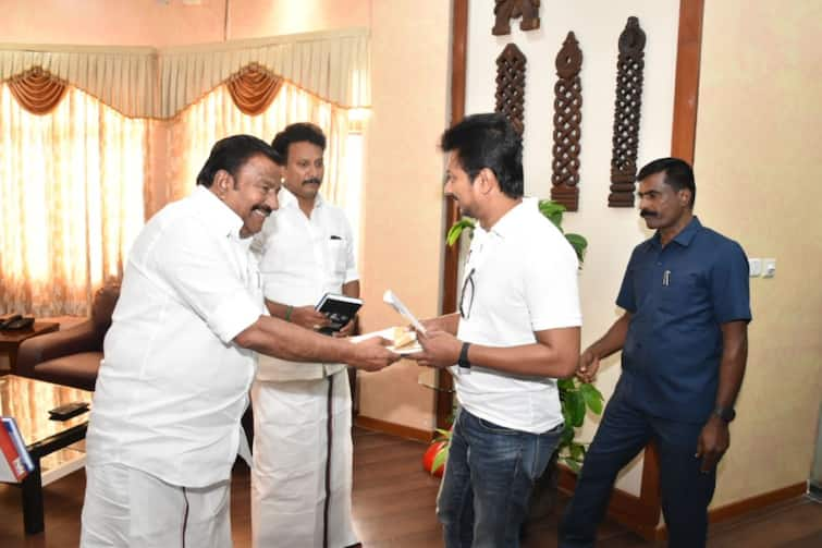 Minister Nehru requested Udayanidhi Stalin to set up a sports university in Trichy - TNN திருச்சியில் விளையாட்டு பல்கலைக்கழகம்; உதயநிதி ஸ்டாலினிடம்  அமைச்சர் நேரு கோரிக்கை