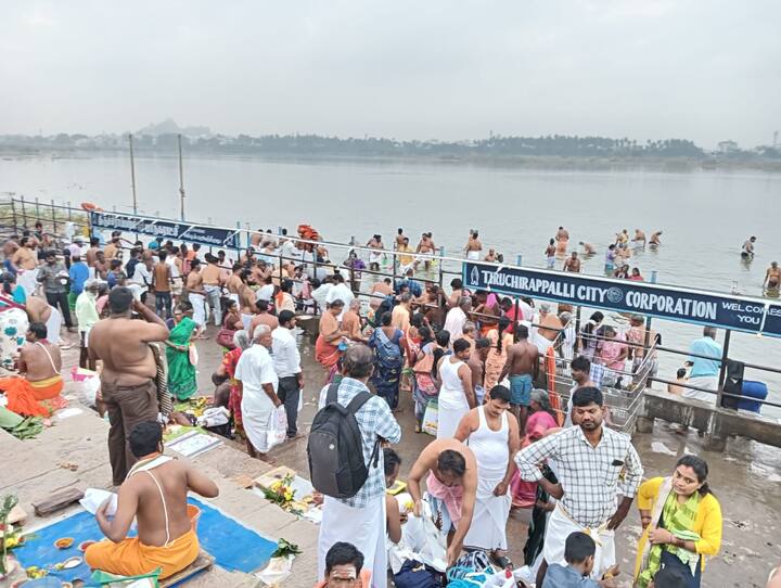 It is also believed as the day Abhirami Amman created moon using her earrings to save her devotee Abhirami bhattar at Thirukkadayur temple.