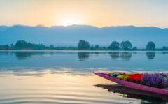 IRCTC ਦਾ ਬੇਹੱਦ ਸਸਤਾ ਕਸ਼ਮੀਰ ਟੂਰ ਪੈਕੇਜ, ਸਿਰਫ਼ ਇੰਨੇ ਪੈਸੇ ਖ਼ਰਚ ਕਰ ਕੇ ਫਲਾਈਟ ਟਿਕਟਾਂ ਦੇ ਨਾਲ ਹੋਟਲ ਤੇ ਖ਼ਾਣਾ ਵੀ