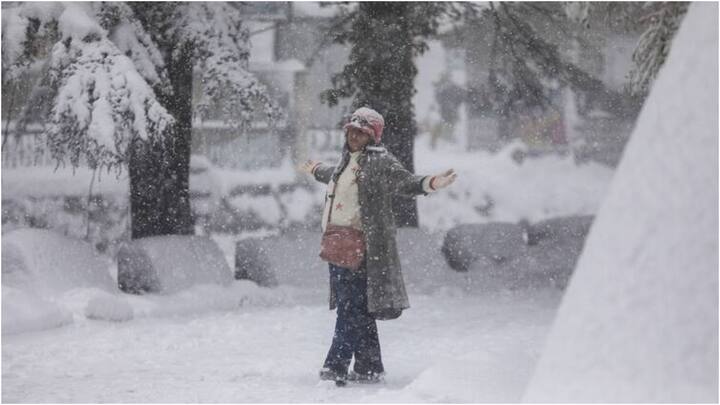 साल के इस समय में पहलगाम, गुलमर्ग, काजीगुंड और श्रीनगर में न्यूनतम तापमान सामान्य से लगभग पांच डिग्री नीचे रहता है. (फाइल फोटो)