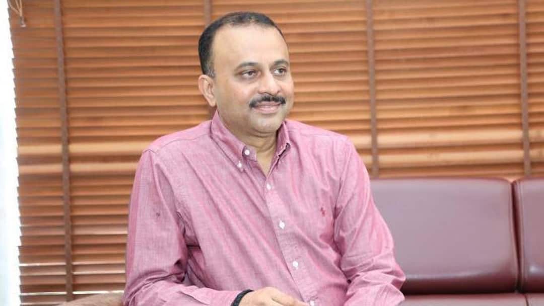 Producer tg vishwa prasad about trivikram and pawan kalyan combo full details Producer TG Vishwa Prasad : పవన్, త్రివిక్రమ్ కాంబోలో మూవీ, హాలీవుడ్ మేకింగ్ స్టైల్ లో ఈగల్: నిర్మాత టీజీ విశ్వ ప్రసాద్