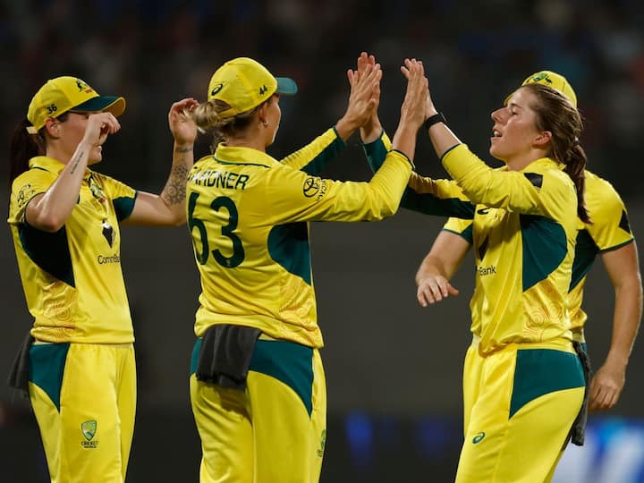In the 2020 ICC Women's T20 World Cup final, Meg Lanning-led Australia dominated the Harmanpreet Kaur-led Indian team, securing a convincing 85-run victory in front of a packed crowd at the Melbourne Cricket Ground.