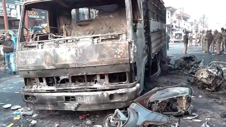 Haldwani Violence Uttarakhand News Violence Erupts Clashes Break Out Over Mosque Demolition Drive Pushkar Singh Dhami Haldwani Violence: Demolition Order, Razing Of Mosque — How Clashes Erupted In Uttarakhand