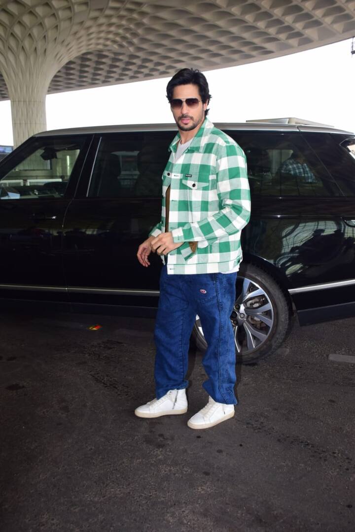 His look was completed with a pair of clean white shoes.