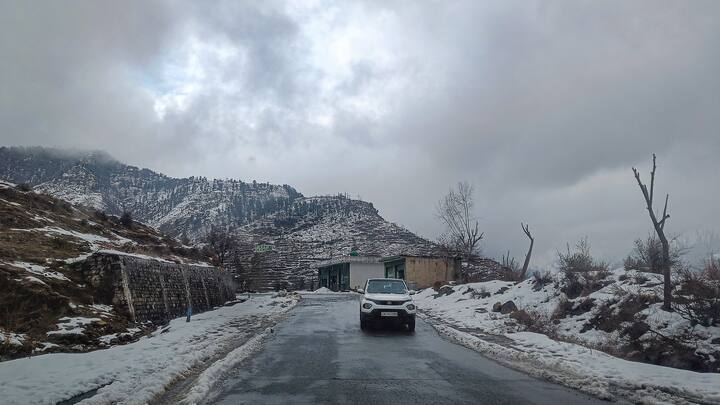 कश्मीर घाटी इस समय 20 दिन की 'चिल्ला-ए-खुर्द' (छोटी ठंड) से गुजर रही है, जिसके बाद 10 दिन की 'चिल्ला-ए-बच्चा' शुरू होगी.