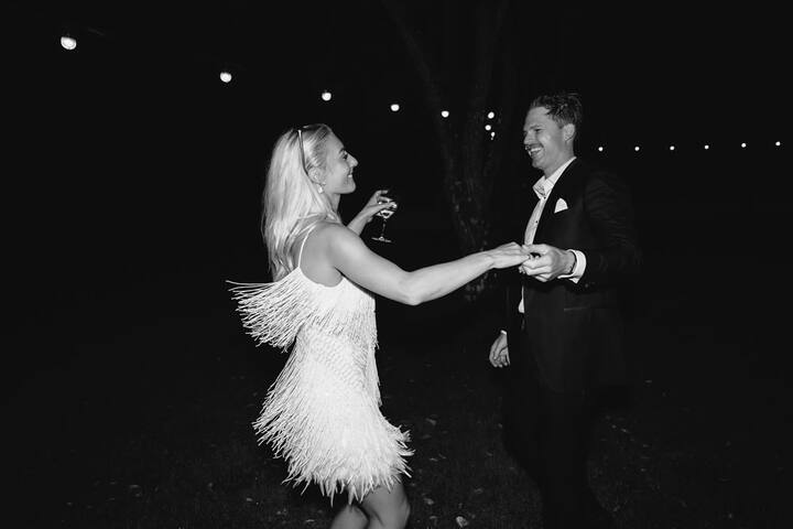 इस साल होने वाले आईपीएल 2024 के लिए फर्ग्यूसन को रॉयल चैलेंजर्स बैंगलोर ने अपना हिस्सा बनाया है. कीवी पेसर को आरसीबी ने आईपीएल 2024 के लिए हुए मिनी ऑक्शन में 2 करोड़ रुपये की कीमत देकर खरीदा था.