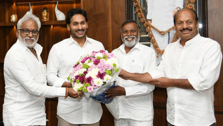 Ysrcp equations For Rajya sabha Elections why arani srinivasulu went out from the race రాజ్యసభ అభ్యర్థుల ఎంపికలో వైసీపీ లెక్కలేంటి ? అరణి శ్రీనివాసులును ఎందుకు తప్పించారు ?