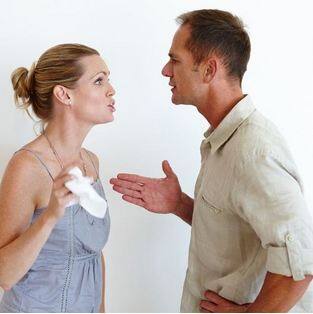 ਯਕੀਨੀ ਬਣਾਓ ਕਿ ਤੁਸੀਂ ਆਪਣੀਆਂ ਭਾਵਨਾਵਾਂ ਅਤੇ ਲੋੜਾਂ ਨੂੰ ਸਪਸ਼ਟ ਤੌਰ 'ਤੇ ਪ੍ਰਗਟ ਕਰਦੇ ਹੋ, ਪਰ ਇਹ ਵੀ ਧਿਆਨ ਨਾਲ ਸੁਣੋ ਕਿ ਤੁਹਾਡੇ ਸਾਥੀ ਨੇ ਕੀ ਕਹਿਣਾ ਹੈ ਅਤੇ ਇਕੱਠੇ ਹੱਲ ਲੱਭਣ 'ਤੇ ਧਿਆਨ ਕੇਂਦਰਤ ਕਰੋ।