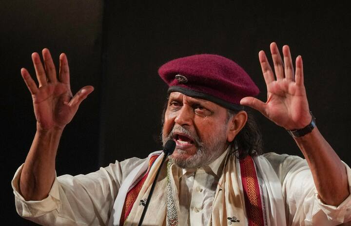 मिथुन चक्रव्रर्ती यांना पद्म भूषण या पुरस्काराने सन्मानित करण्यात आले आहे. (Photo Credit : PTI)