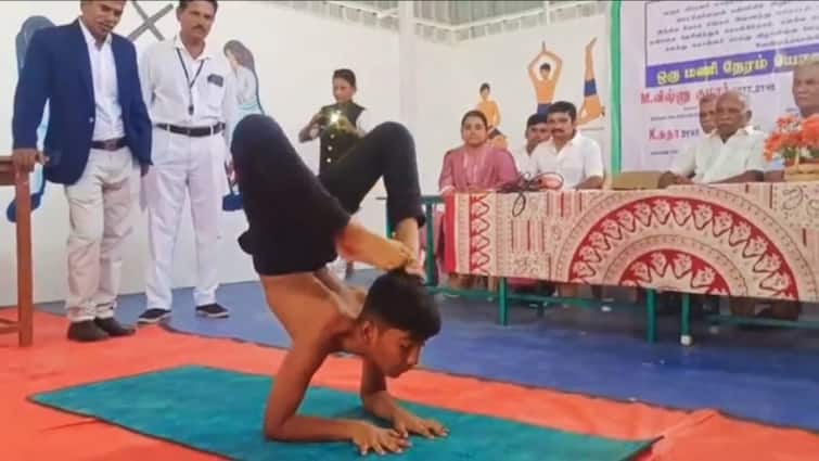 A 6th class student in Madurai attempted a world record in yoga by doing 200 yoga asanas in 29 minutes மதுரையில் 6-ம் வகுப்பு மாணவன் யோகாவில் 29 நிமிடத்தில் 200 யோகாசனம் செய்து உலக சாதனை முயற்சி 
