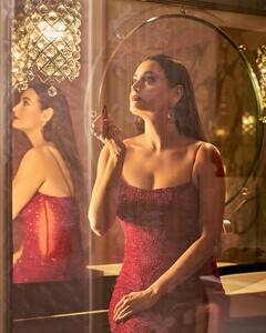 Dia mirza: રેડ ગાઉનમાં દીયા મિર્ઝાએ આપ્યા કાતિલ પોઝ, તસવીરો વાયરલ