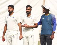 Akash Deep Profile: એક મેચમાં લઇ ચૂક્યો છે 10 વિકેટ, 4 વાર કર્યુ છે 5 વિકેટો લેવાનું કારનામું, જાણો યુવા બૉલર આકાશદીપ વિશે....