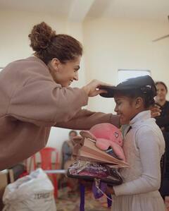 Taapsee Pannu Photos: స్కూల్ పిల్లలతో తాప్సీ సందడి