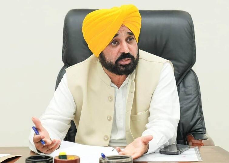 CM Mann created unnecessary hype on no NOC required for land registry: Bajwa NOC for Registry: ਜ਼ਮੀਨ ਦੀ ਰਜਿਸਟਰੀ ਲਈ NOC ਦੀ ਜ਼ਰੂਰਤ ਖ਼ਤਮ ਹੋਣ ਦਾ ਅਸਲ ਸੱਚ ਆਇਆ ਸਾਹਮਣੇ !