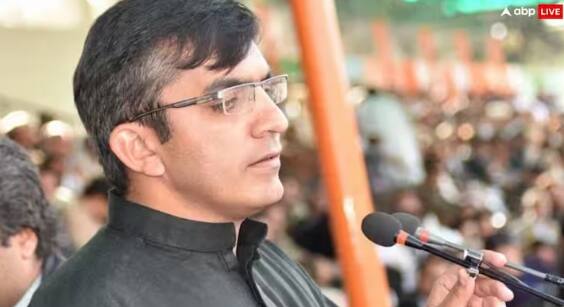 national-democratic-movement-president-mohsin-dawar-was-shot-he-was-accused-of-manipulation-in-voting-results Pakistan Election Result: ਵੋਟਾਂ ਦੀ ਗਿਣਤੀ ਵਿਚਾਲੇ ਪਾਕਿਸਤਾਨ ‘ਚ ਚੱਲੀ ਗੋਲੀ, ਮੋਹਸਿਨ ਦਾਵਰ ਨੂੰ ਲੱਗੀ ਗੋਲੀ