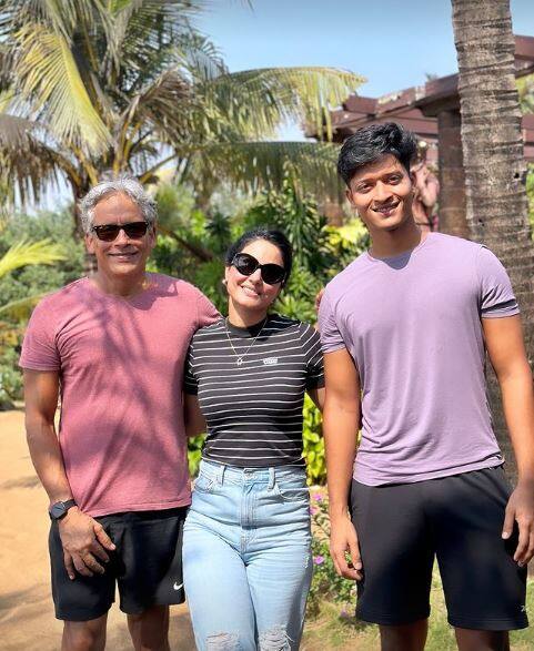 The post is captioned: 