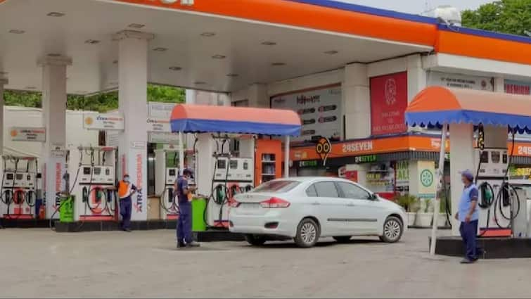 petrol and diesel price chennai on February 10th 2024 know full details Petrol Diesel Price Today: விரைவில் மாற்றம் காண்கிறதா பெட்ரோல், டீசல் விலை? - இன்றைய நிலவரம் இதோ!