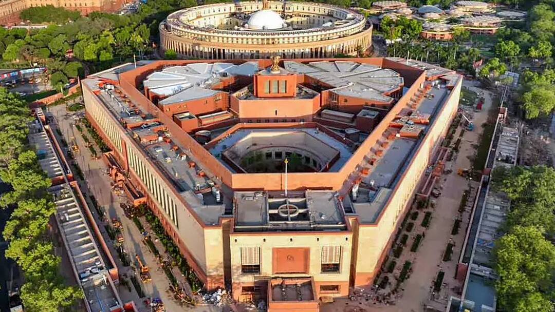 Parliament: தமிழக மீனவர்கள் நலனில் அக்கறை காட்டவில்லை.. மத்திய அரசை கண்டித்து திமுக எம்.பி.,க்கள் வெளிநடப்பு