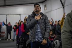 Throat Pain Home Remedies :  घसा खवखवत आहे ? हे घरगुती उपाय करतील मदत !