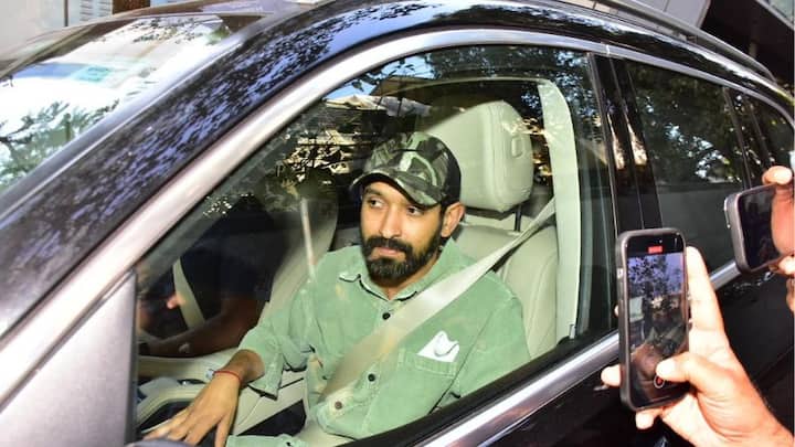'টুয়েলভথ ফেল' ছবির অভিনেতা বিক্রান্ত ম্যাসির স্ত্রী শীতলের কোল আলো করে জন্ম নিয়েছে এক ফুটফুটে পুত্রসন্তান। ছবি- নিজস্ব