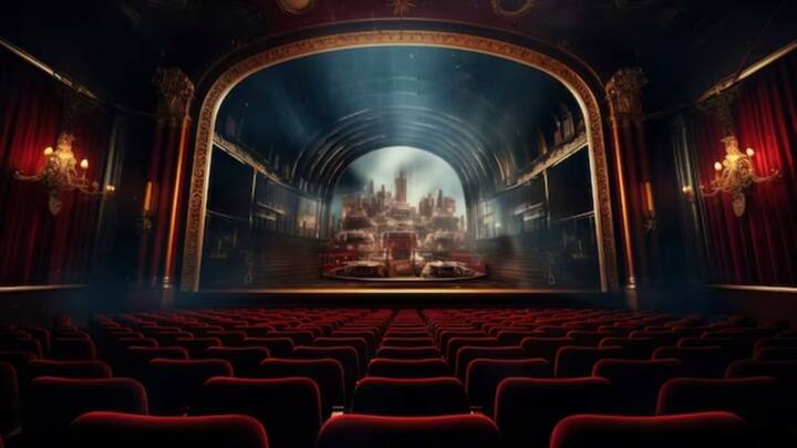 नैशनल स्कूल ऑफ ड्रामा (एनएसडी) के भारत रंग महोत्सव में देशभर से चुने गए कई उम्दा नाटक दिल्ली वालों के बीच हैं. इस इंटनैशलन फेस्टिवल में दिल्ली वालों को 21 फरवरी तक नाटक देखने का मौका मिलेगा. इसे आप एनएसडी, मंडी हाउस में देख सकते हैं.