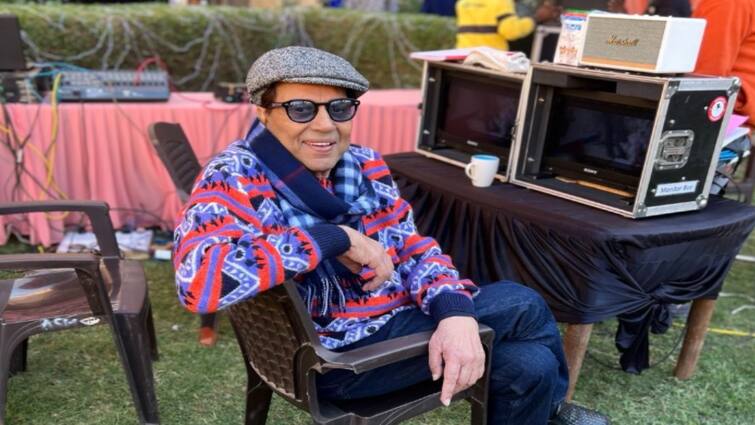 Dharmendra Bollywood actor changes his on-screen name after 64 years of his debut know about his new name on screen Dharmendra :  88 व्या वर्षी धर्मेंद्र यांनी उचलले मोठे पाऊल; आपलं नाव बदलले; काय आहे कारण?
