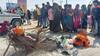 Prayagraj: 33 सालों से कांटों के ढेर पर लेटे हुए हैं यह बाबा, वजह जानकर आप भी हो जाएंगे हैरान