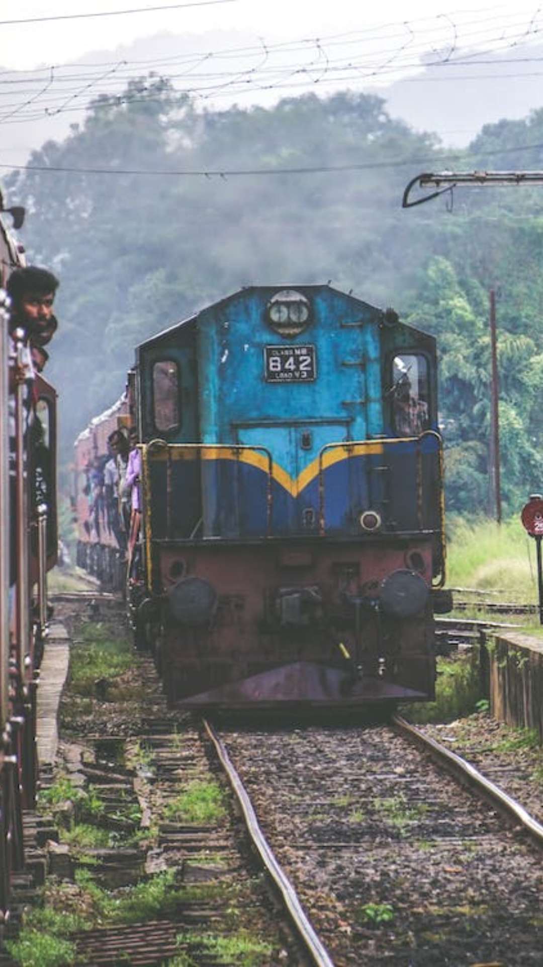 छोटे शहरों के स्टेशनों को मेन लाइन से