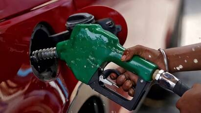 petrol and diesel price chennai on February 11th 2024 know full details Petrol Diesel Price Today: அதிகரிக்கும் தேவை! மாற்றம் கண்டதா பெட்ரோல், டீசல் விலை - இன்றைய நிலவரம்!
