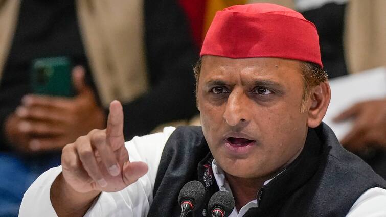 Lok Sabha Election 2024 Update: 13 Samajwadi Party MLA will left Party, 10 will join BJP and 3 Joins Congress SP: યુપીમાં લોકસભા પહેલા મોટી ઉથલપાથલ, અખિલેશના એકસાથે 13 MLA છોડી શકે છે પાર્ટી, 10 BJPમાં તો 3 કોંગ્રેસમાં જશે