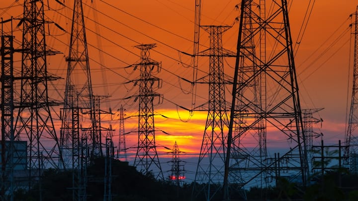 Electricity Rate Hike Mahavitran has increased Electricity bills by 7 50 percent from today marathi news Electricity Rate : वीज दरवाढीचा शॉक! महावितरणच्या वीज दरात वाढ