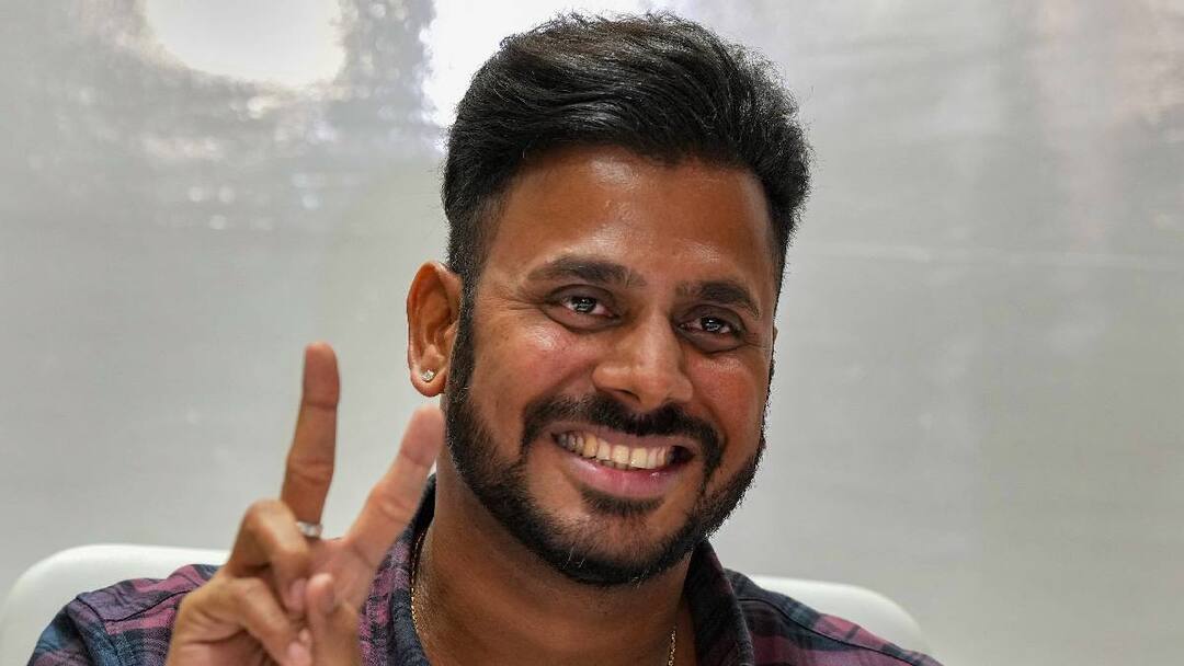 Manoj Tiwary: ரஞ்சிக் கோப்பையில் சிறப்பாக விளையாடும் வீரர்களை பிசிசிஐ தேர்வுக் குழு மதிப்பதில்லை - மனோஜ் திவாரி வேதனை So many things going wrong in the tournament Manoj Tiwary wants Ranji Trophy to be scrapped off Manoj Tiwary: ரஞ்சிக் கோப்பையில் சிறப்பாக விளையாடும் வீரர்களை பிசிசிஐ தேர்வுக் குழு மதிப்பதில்லை - மனோஜ் திவாரி வேதனை