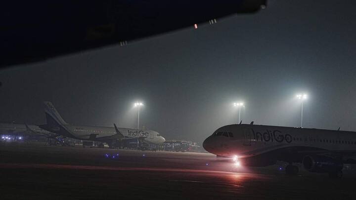 IMD Weather Update: आईएमडी के मुताबिक, शनिवार की सुबह फरवरी महीने की सबसे ठंडी सुबह दर्ज की गई. मौसम विभाग ने अपने पूर्वानुमान में बताया था कि रविवार सुबह के समय धुंध छाई रहेगी.