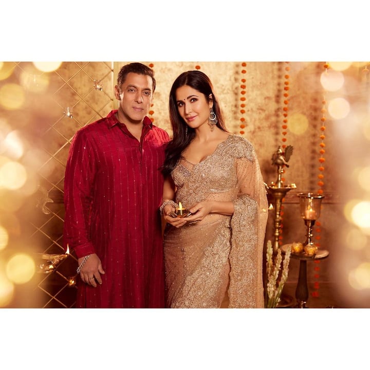 सलमान खान और कैटरीना कैफ – इस लिस्ट में सलमान खान का भी नाम शामिल है. जिनका कभी एक्ट्रेस कैटरीना कैफ से अफेयर था. दोनों ने एक-दूसरे को लंबे वक्त तक डेट किया. लेकिन फिर अचानक उनका ब्रेकअप हो गया.