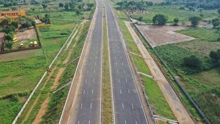 वित्त वर्ष 2022-23 में 10,331 किलोमीटर एनएच का निर्माण हुआ था, जबकि टारगेट 12,500 किलोमीटर का था. उससे पहले वित्त वर्ष 2021-22 में 10,457 किलोमीटर का निर्माण हुआ था.