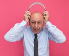 Brain stoke Music Therapy : 'ए मेरे वतन के लोगों' सारखी गाणी ऐकवून होणार ब्रेन स्ट्रोकवर उपचार,जाणून घ्या याबद्दल