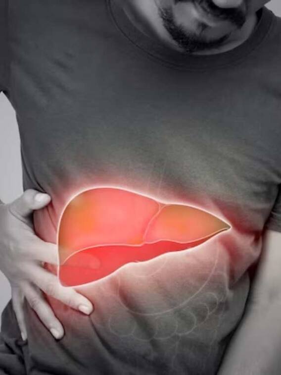 लीवर कमजोर होने के लक्षण क्या होते हैं?