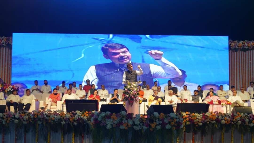 'नाशिक विकासासाठी दत्तक घेतलं, कुंभमेळ्याच्या निमित्तानं शहराचा चेहरा बदलण्याची मोठी संधी': देवेंद्र फडणवीस Devendra Fadnavis statement Nashik adopted for development big opportunity to change the face of the city on the occasion of Kumbh Mela Maharashtra Marathi News 'नाशिक विकासासाठी दत्तक घेतलं, कुंभमेळ्याच्या निमित्तानं शहराचा चेहरा बदलण्याची मोठी संधी': देवेंद्र फडणवीस