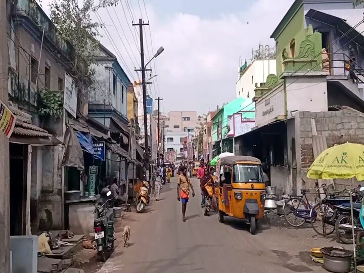 கும்பாபிஷேக விழாவிற்கு மதுபாட்டில்களுடன் ப்ளக்ஸ் பேனர்; திண்டுக்கல்லில் பரபரப்பு