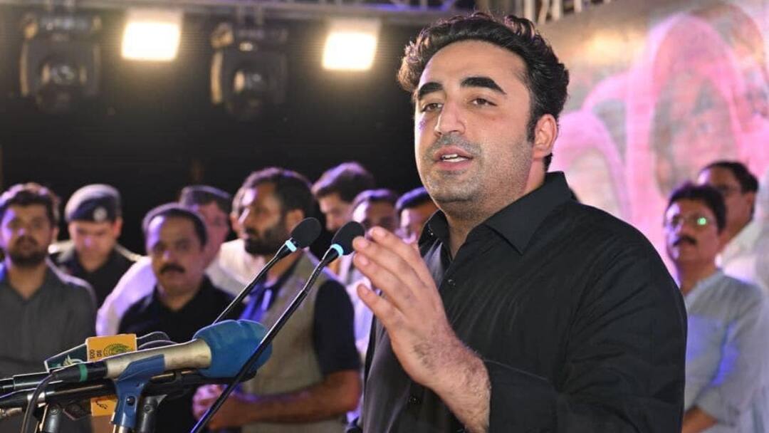 अब क्या करेंगे नवाज शरीफ? पाकिस्तान में पर्दे के पीछे शुरू हुई डील, बिलावल भुट्टो को पीएम बनाने की मांग Pakistan election result 2024 Asif Zardari demands PM post for Bilawal Bhutto in alliance with Nawaz Sharif pmln imran khan pti अब क्या करेंगे नवाज शरीफ? पाकिस्तान में पर्दे के पीछे शुरू हुई डील, बिलावल भुट्टो को पीएम बनाने की मांग