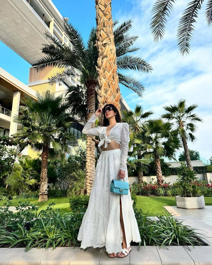 From her travel diaries to her gorgeous photoshoots, Shanaya shares glimpses of all of it.