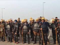 Farmers Protest 2024: क्रेन, पत्थर, टायर किलर और सड़कों पर कीलें, किसानों के दिल्ली कूच से पहले ये है प्रशासन की तैयारी