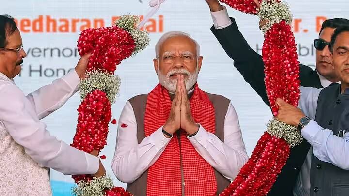 Lok Sabha Election Survey: છેલ્લી લોકસભા ચૂંટણી 2019માં ભાજપે 303 બેઠકો જીતી હતી. ત્યારે ભાજપે ગુજરાત અને રાજસ્થાન સહિત 8 રાજ્યોમાં ક્લીન સ્વીપ કર્યું હતું.