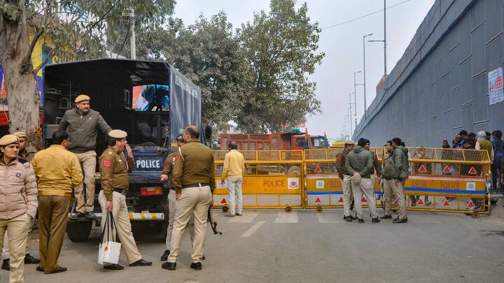 Farmers Protest Traffic Traffic Advisory Full Guidelines BKU Delhi Chalo  Singhu Tikri Border Delhi Kisan Andolan ann | Delhi Farmers Protest: किसान  आंदोलन का बाजार पर पड़ेगा असर, नहीं आएंगी सब्जियां, जानें