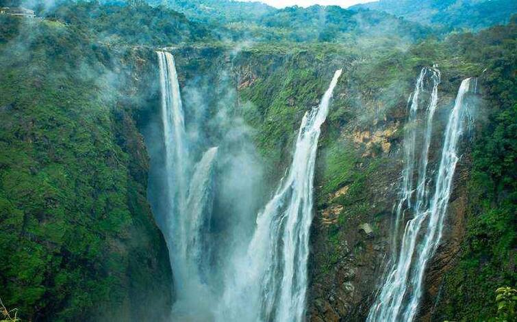 India Biggest Mountain Waterfalls List: Read the story of mountain Waterfalls tourism top 10 waterfalls of india Biggest Waterfalls: ભારતના પાંચ મોટા ધોધ, જ્યાં હોય છે કુદરતી રોમાંચ અને મનની શાંતિ