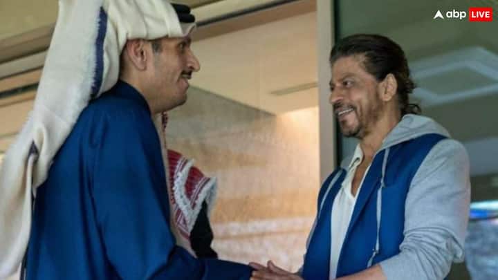 shah rukh khan welcomed by qatar prime minister who attending afc final watch viral video Watch: कतर के प्रधानमंत्री ने Shah Rukh Khan का किया जोरदार वेलकम, वायरल वीडियो में किंग खान का दिखा अलग अंदाज